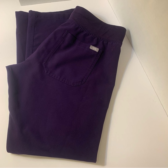 FIGS Livingston Basic Scrub Pant Technical Collection Purple Plum Size Small - Picture 6 of 14